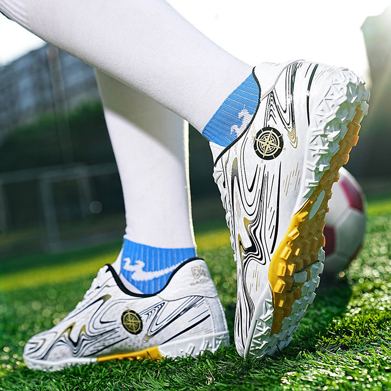 Large Kids' Soccer Cleats, Training - Betatton - football shoes